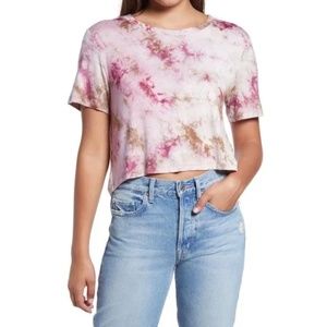 Socialite Box Crop Tee